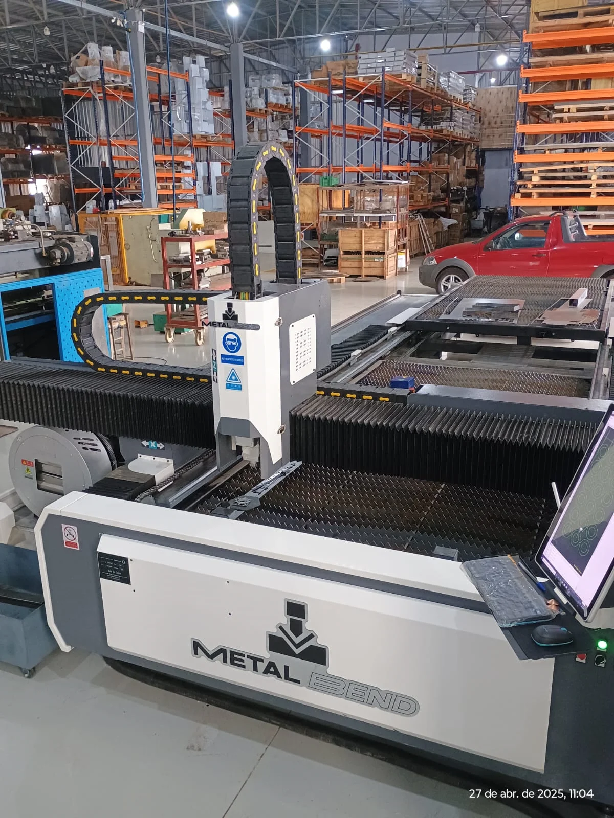 Máquina de corte a laser no Paraná